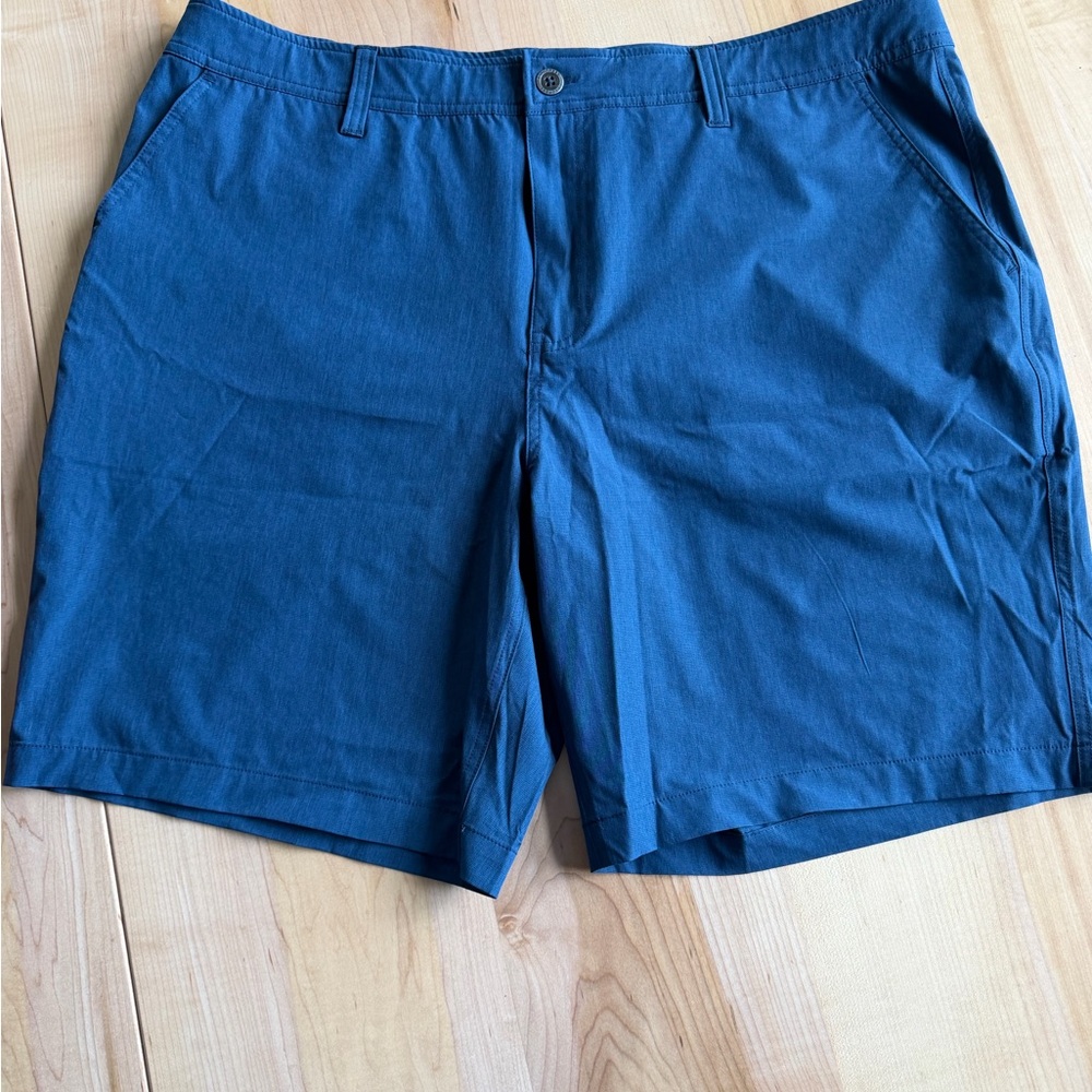 32 Degrees Men's Deep Blue Flat Front Shorts